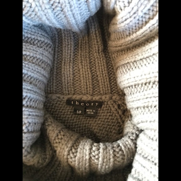 THEORY Cicconne knit Poncho sweater - Picture 7 of 9